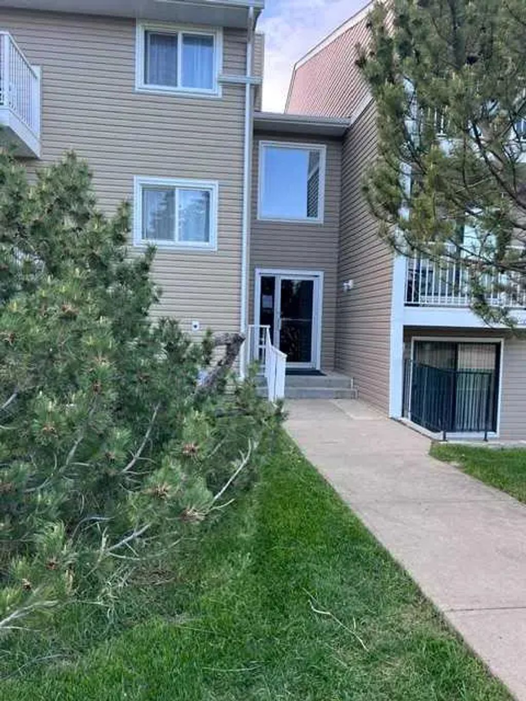 208 49 Bennett Street , Red Deer