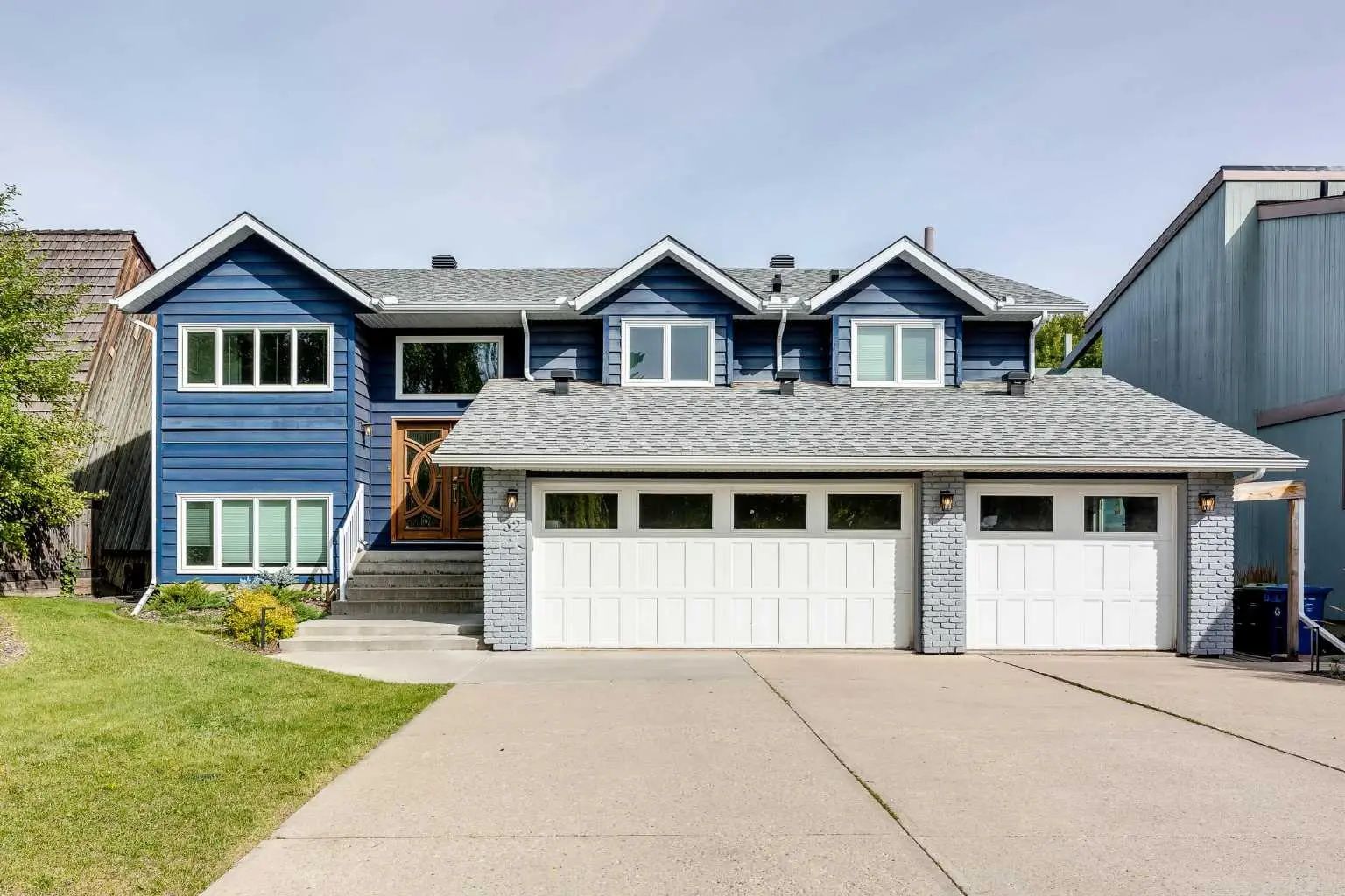 32 Bow Village Crescent Nw, Calgary