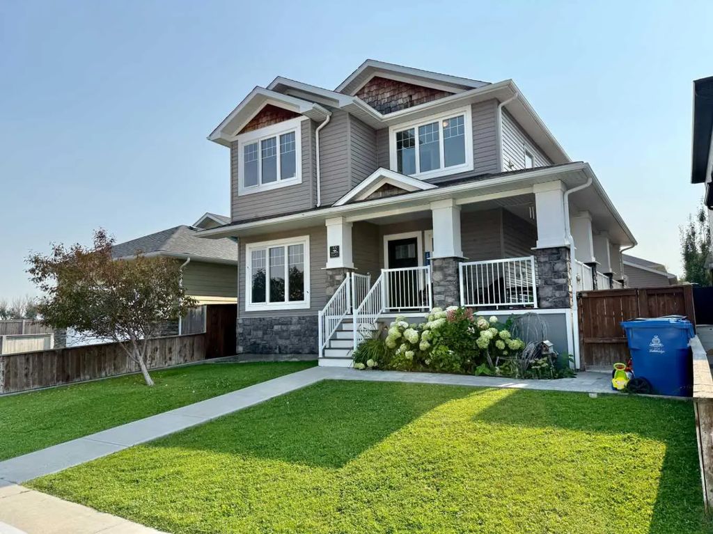 55 Riverhurst Cove W, Lethbridge