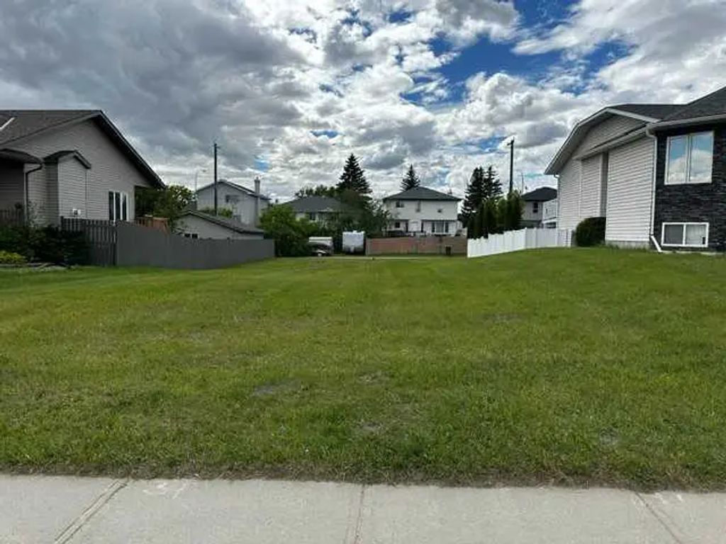 336 Parkview Estates , Strathmore