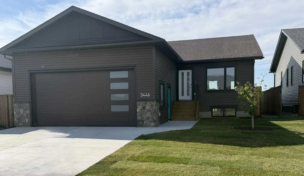 3446 Victory Way , Olds
