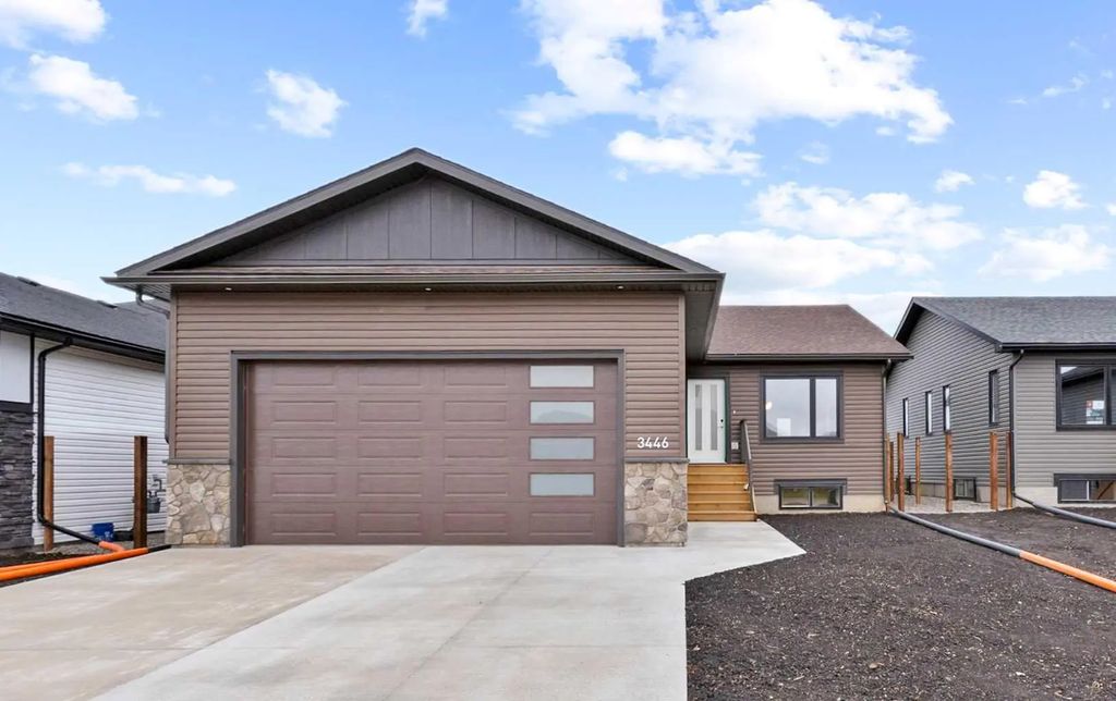 3446 Victory Way , Olds