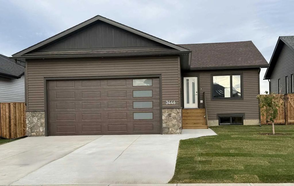 3446 Victory Way , Olds