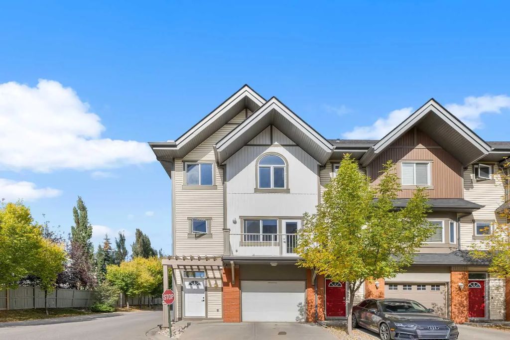 1010 Wentworth Villas Sw, Calgary