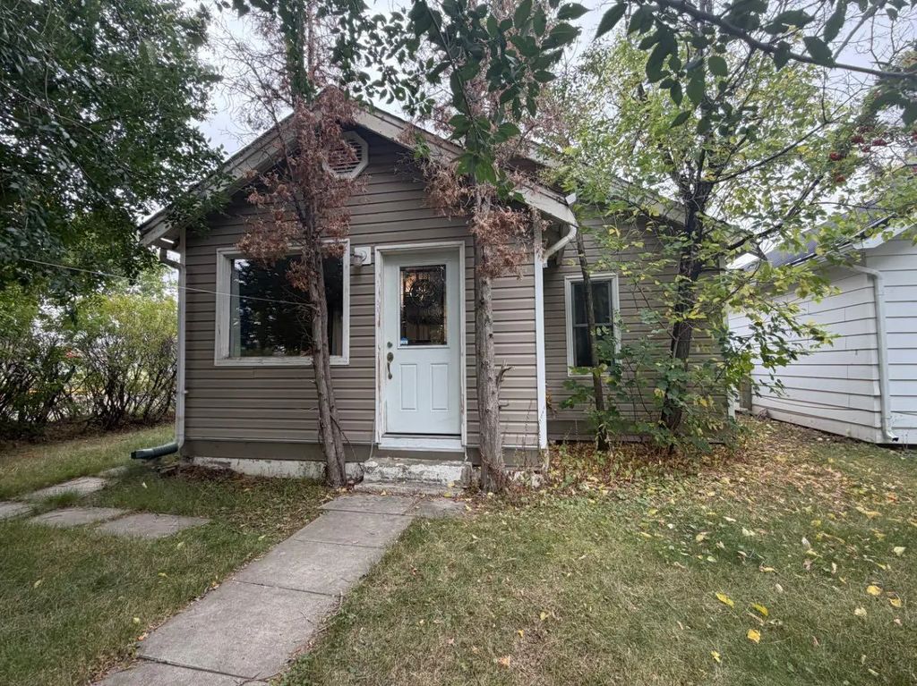 597 5 Street E, Drumheller