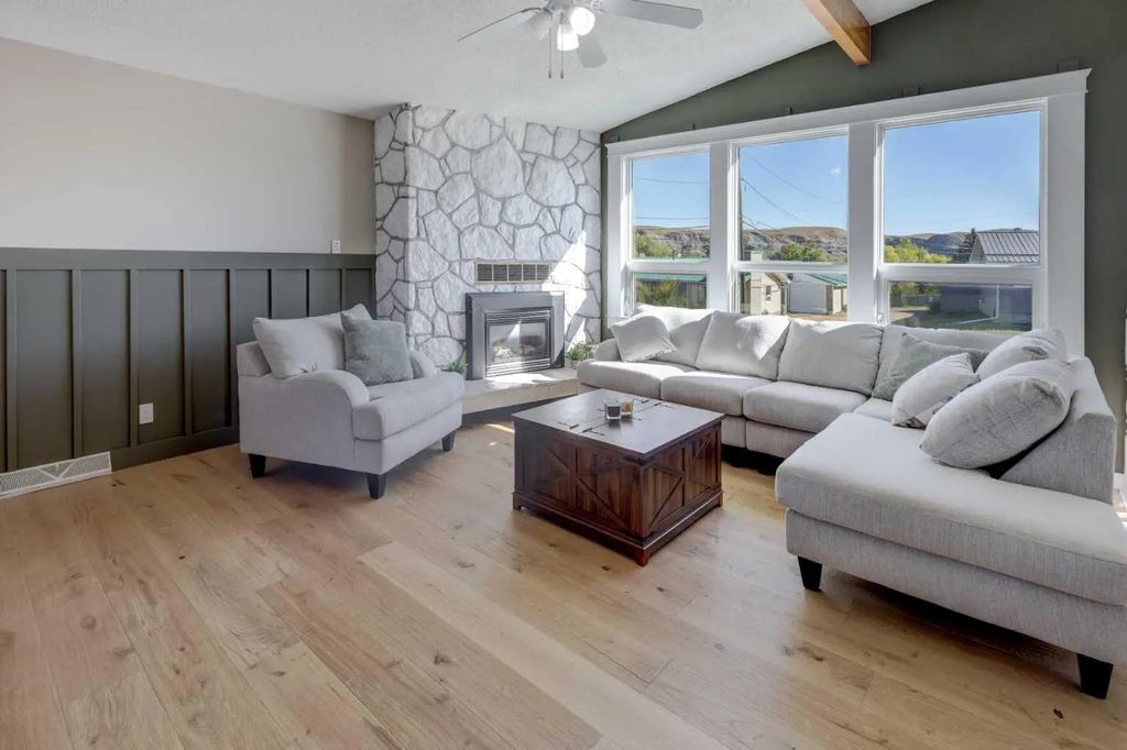 3 Spruce Drive , Drumheller