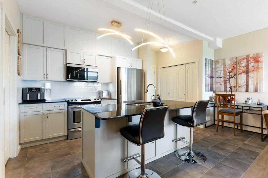202 141 Mountain Street , Cochrane