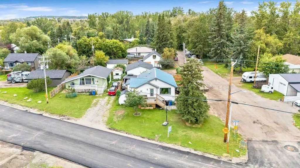 101 S Railway Street , Okotoks