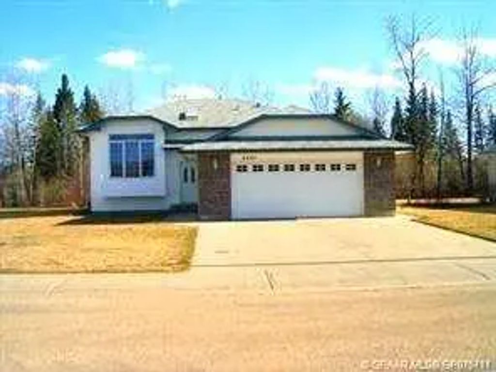 4441 54 Avenue  , High Prairie