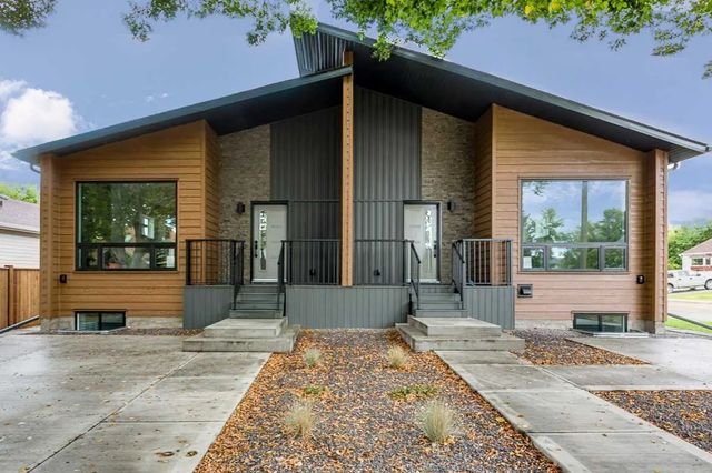4 5537 51 Avenue , Lacombe