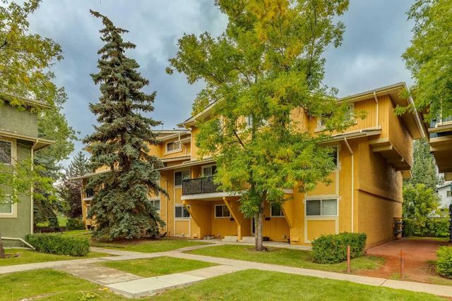 103 2200 Woodview Drive Sw, Calgary