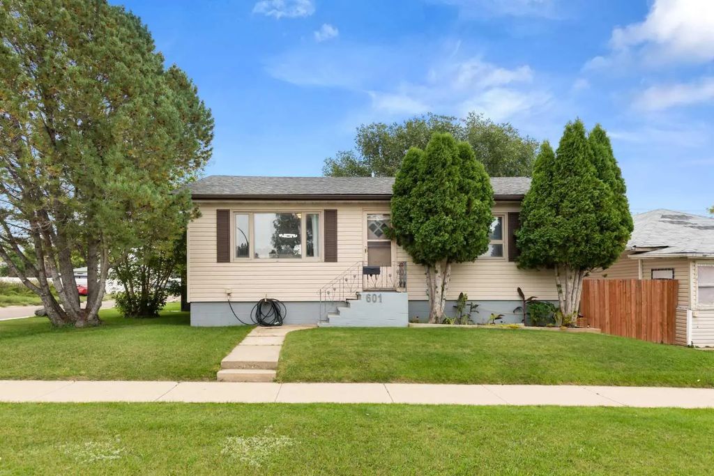 601 3 Street Se, Redcliff