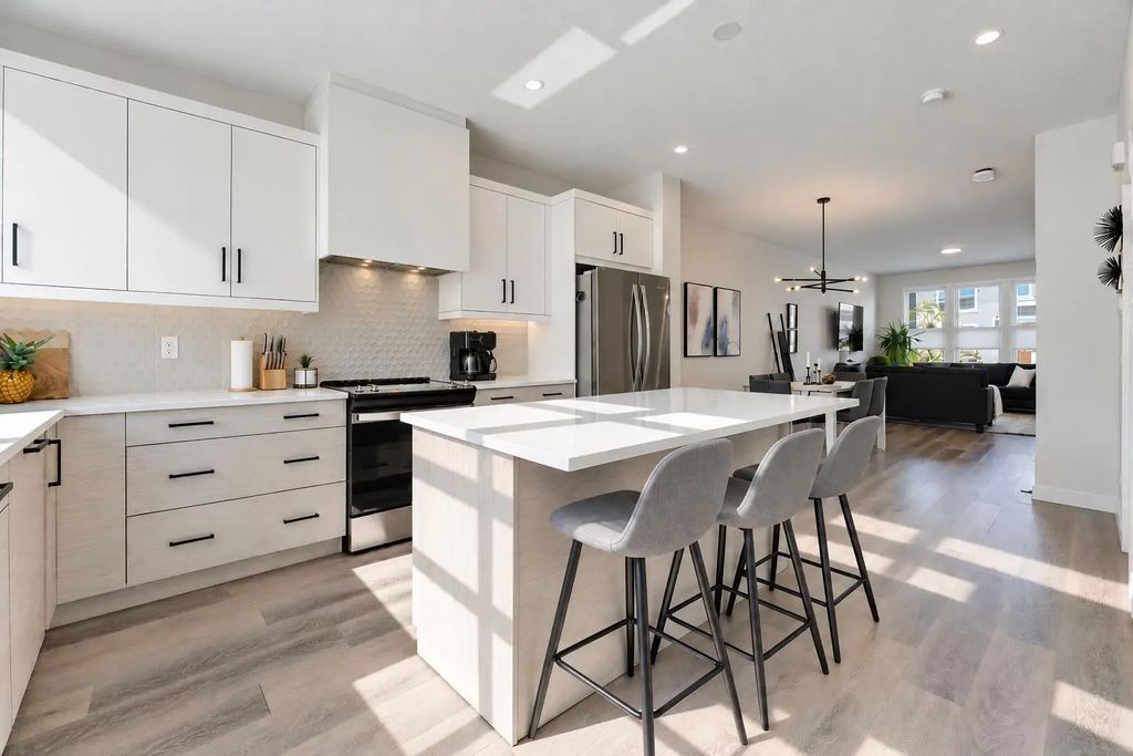9 Amblefield Passage Nw, Calgary