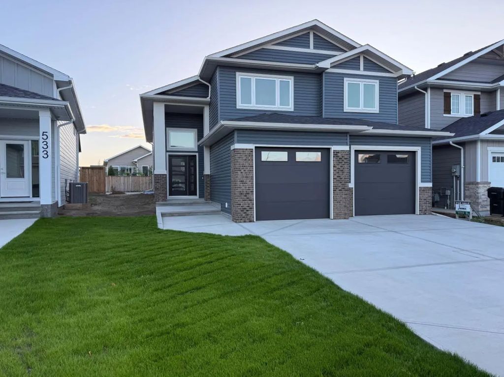 529 Riverhills Way W, Lethbridge