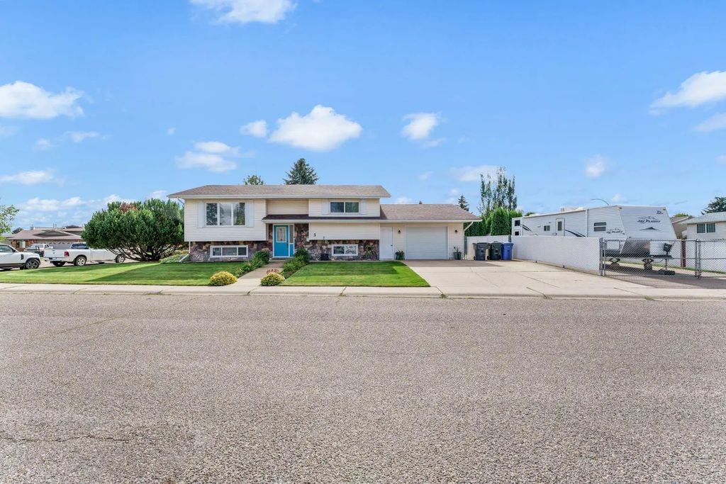 3 Ross Heights Place Se, Medicine Hat