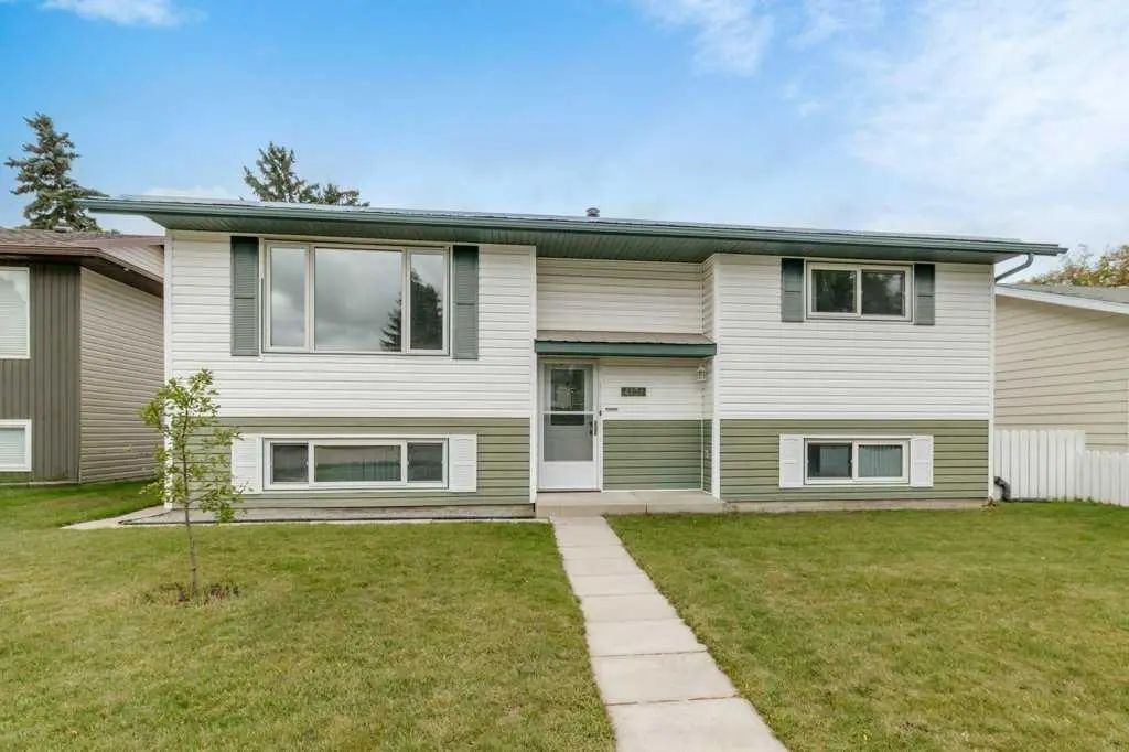 4131 53 Avenue , Innisfail