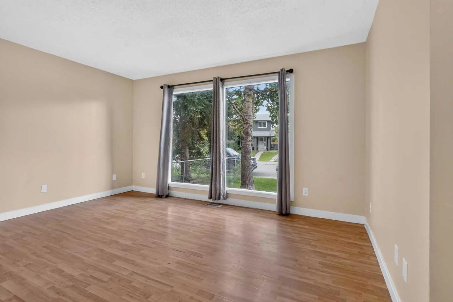 112 Abalone Place Northeast, Calgary – Residential Semi Detached (Half Duplex) Listing Photo 4