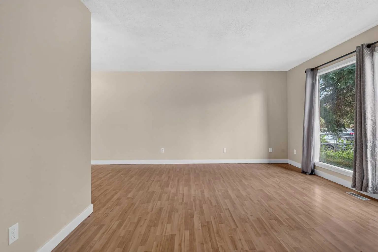 112 Abalone Place Northeast, Calgary – Residential Semi Detached (Half Duplex) Listing Photo 5