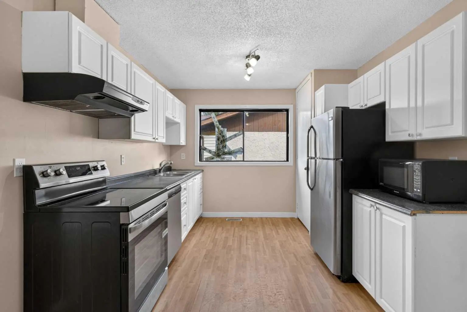 112 Abalone Place Northeast, Calgary – Residential Semi Detached (Half Duplex) Listing Photo 9