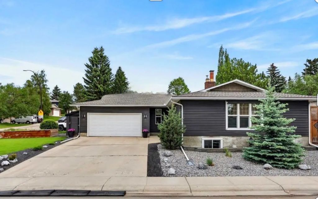 104 Silver Springs Green Nw, Calgary