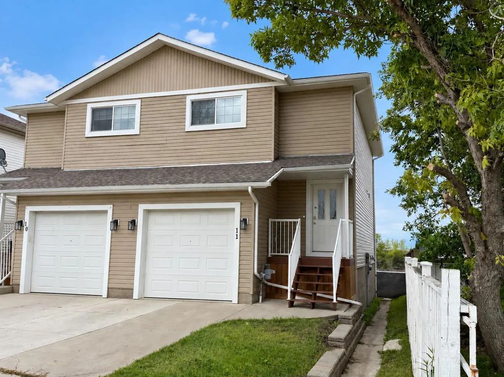 11 2002 22 Avenue , Bowden