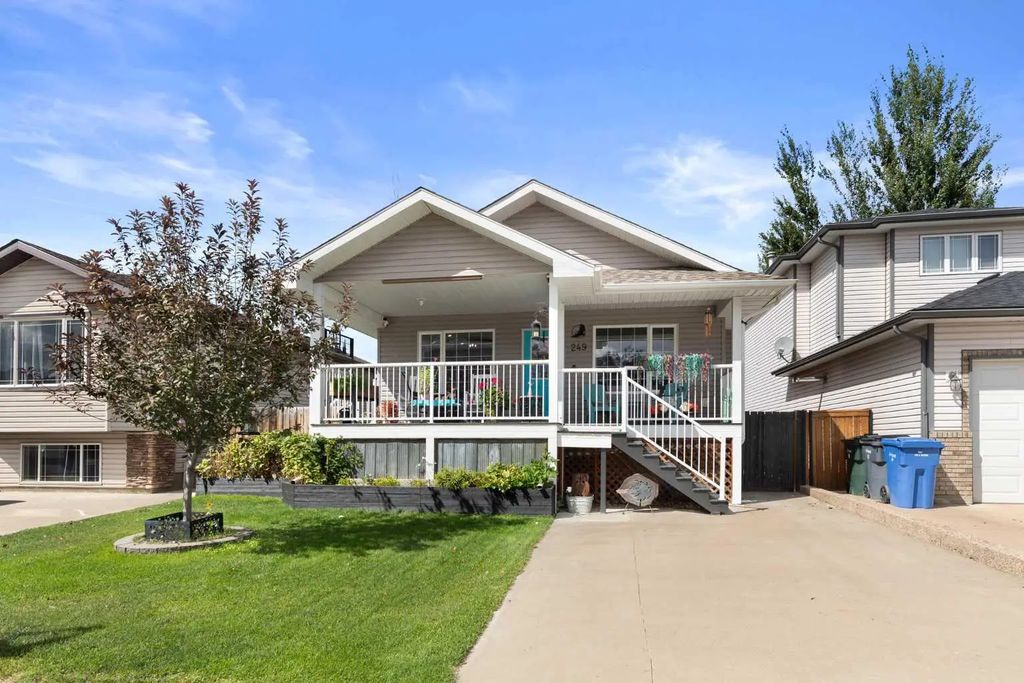 249 Somerset Way Se, Medicine Hat