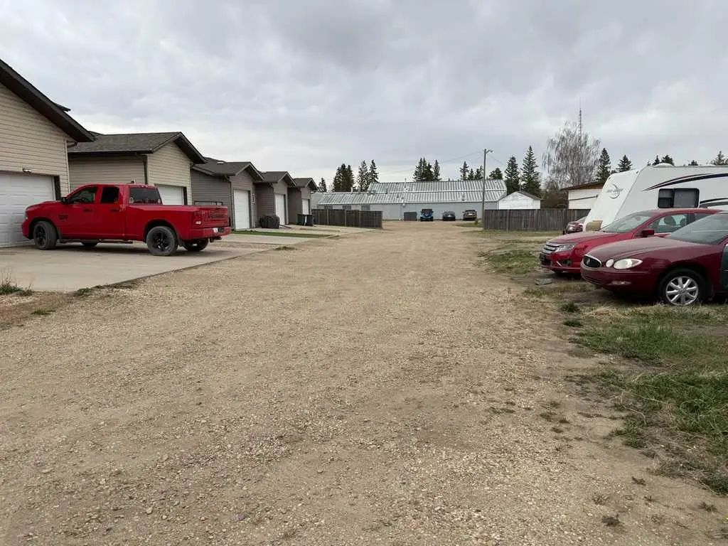 5311 57 Avenue , Ponoka