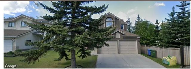 131 Hawkstone Drive Nw, Calgary