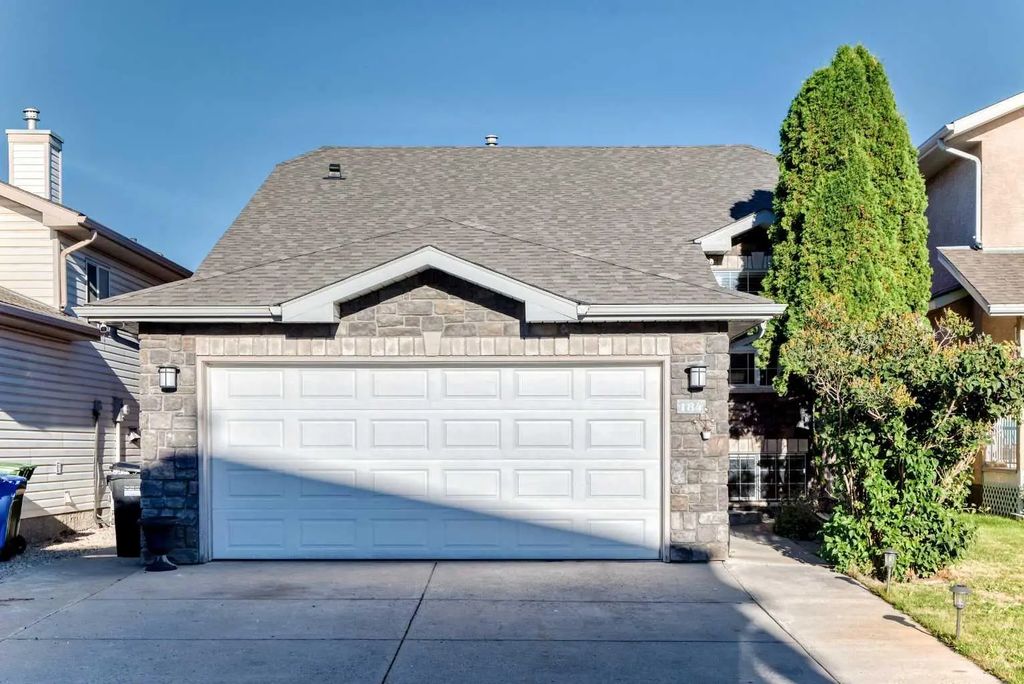 184 Douglas Ridge Green Se, Calgary