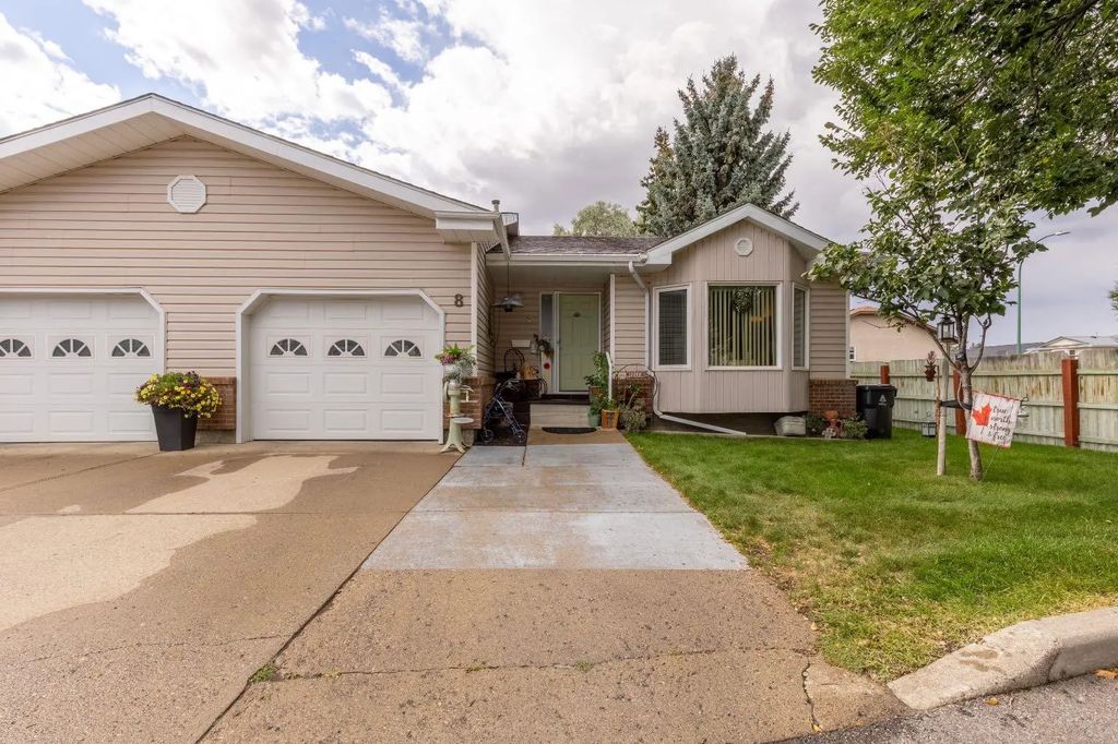 8 135 Jerry Potts Boulevard W, Lethbridge