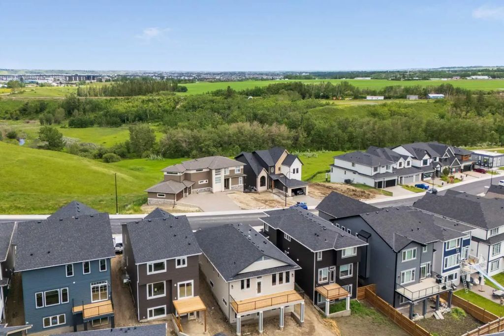 101 Creekstone Hill Sw, Calgary