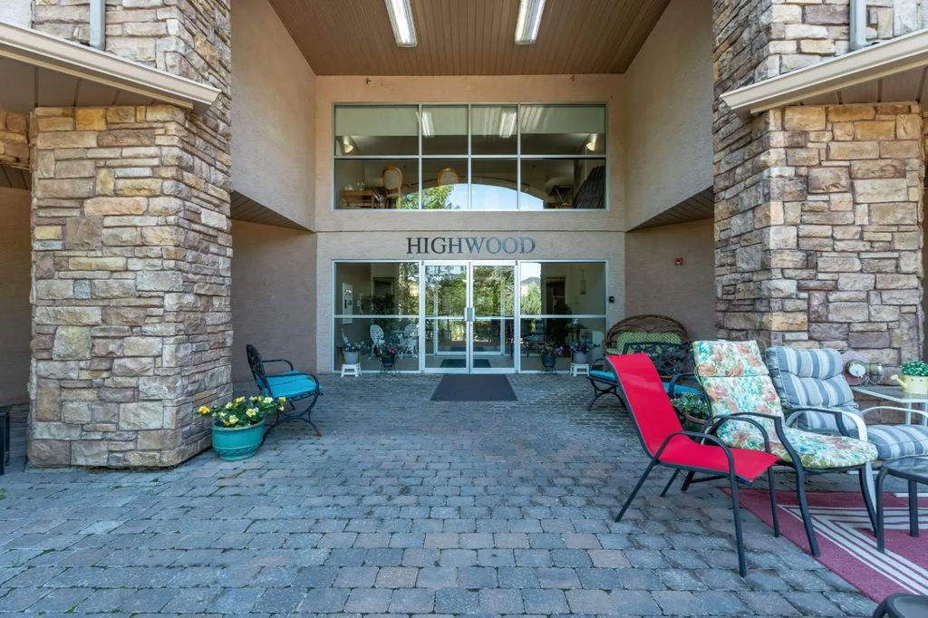 305 500 7 Street Nw, High River