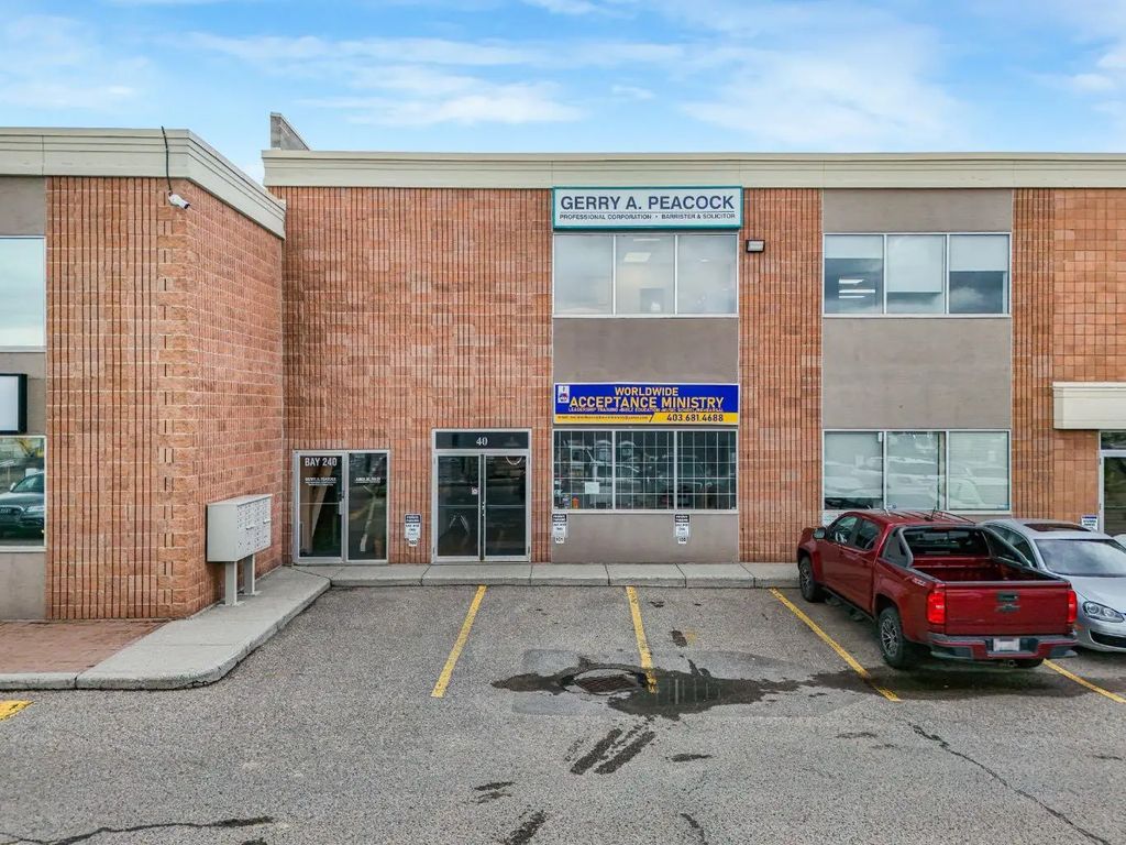 40 2333 18 Avenue Ne, Calgary