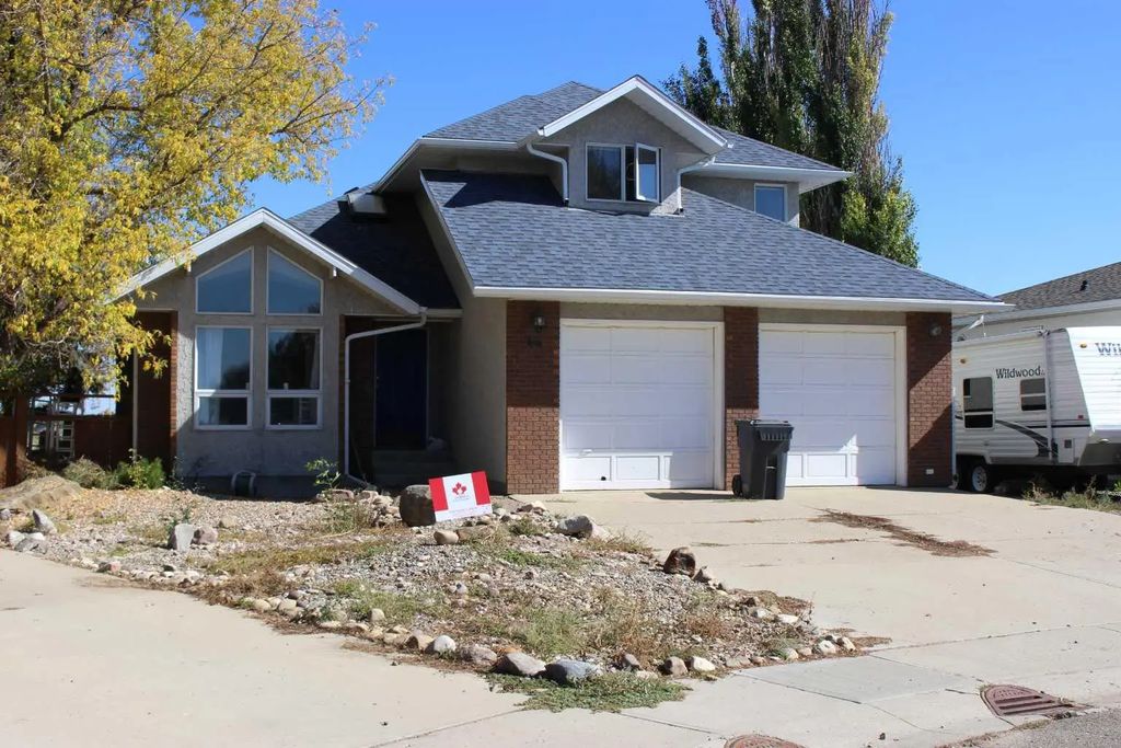 405 Maple Crescent , Picture Butte