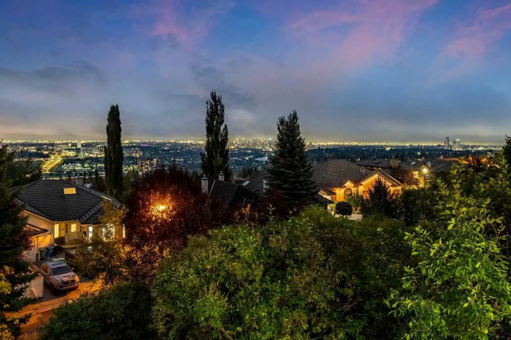 12 Patina Hill Sw, Calgary