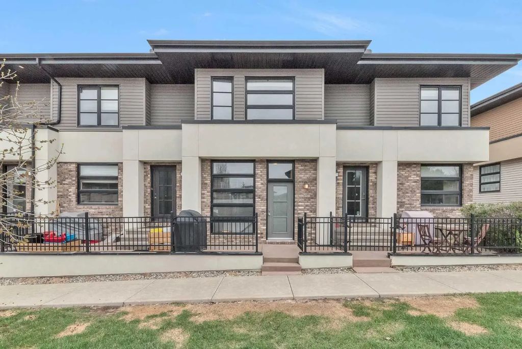 55 Aspen Hill Green Sw, Calgary