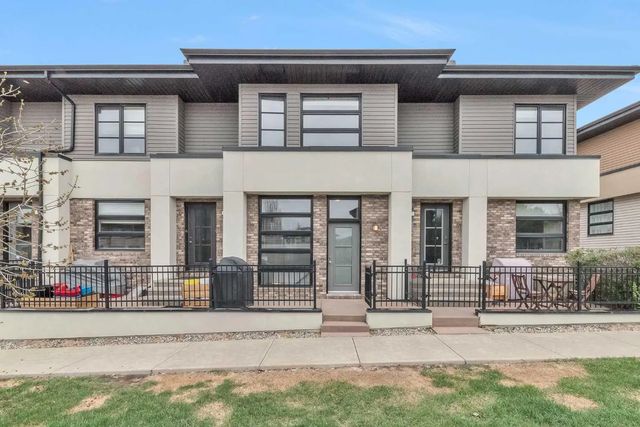 55 Aspen Hill Green Sw, Calgary