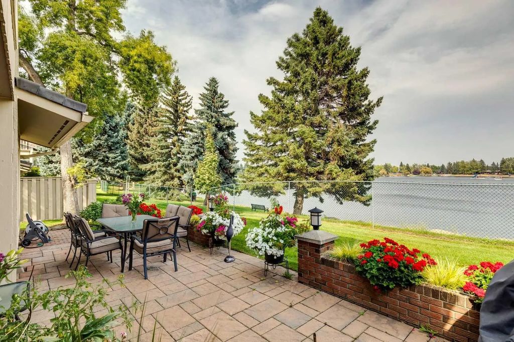 219 20 Midpark Crescent Se, Calgary