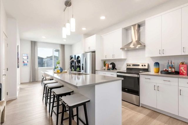 20584 Sheriff King Street Sw, Calgary