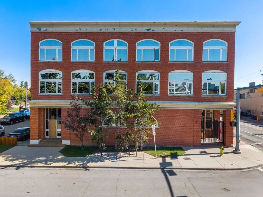 301 812 8 Street Se, Calgary