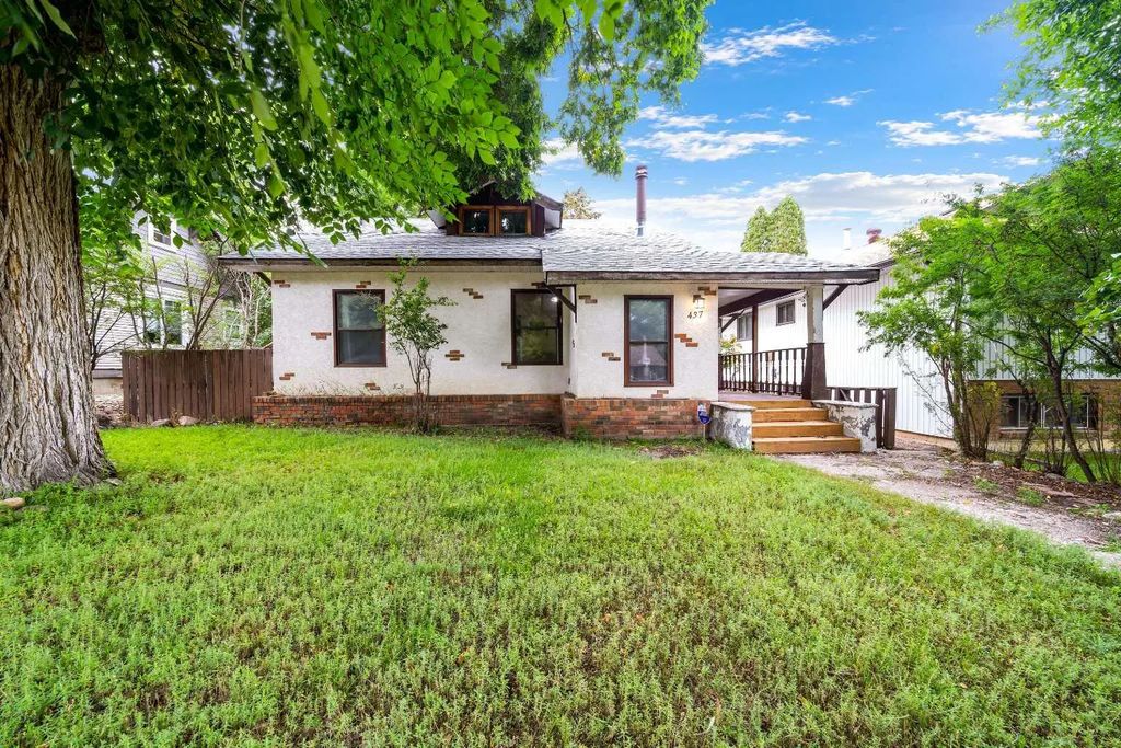 437 1 Avenue Nw, Medicine Hat