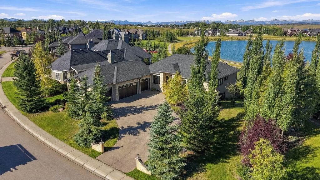 31 Montenaro Bay , Cochrane Lake