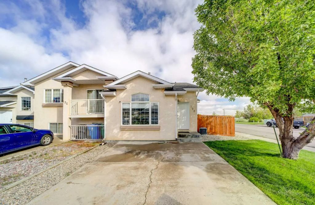 198 Cougar Way N, Lethbridge