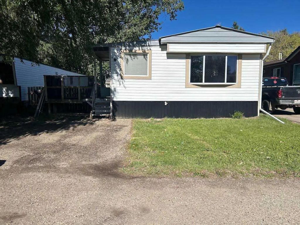77 Greenbrook Village  , Brooks