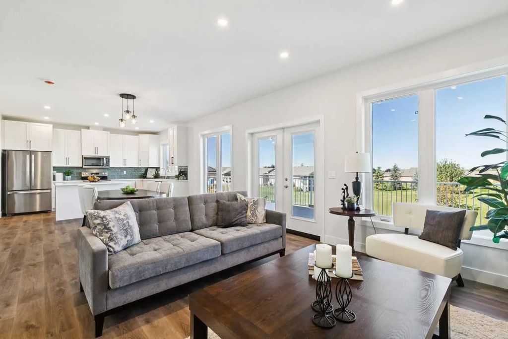 714 Fairways Drive , Vulcan