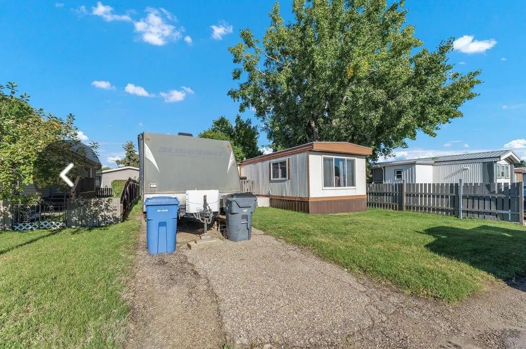 82 Anson Avenue Sw, Medicine Hat