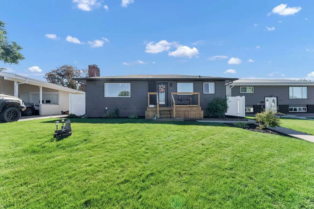 2427 24 Street Se, Medicine Hat