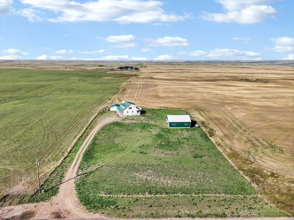 10302 Black & White Trail , Rural Cypress County