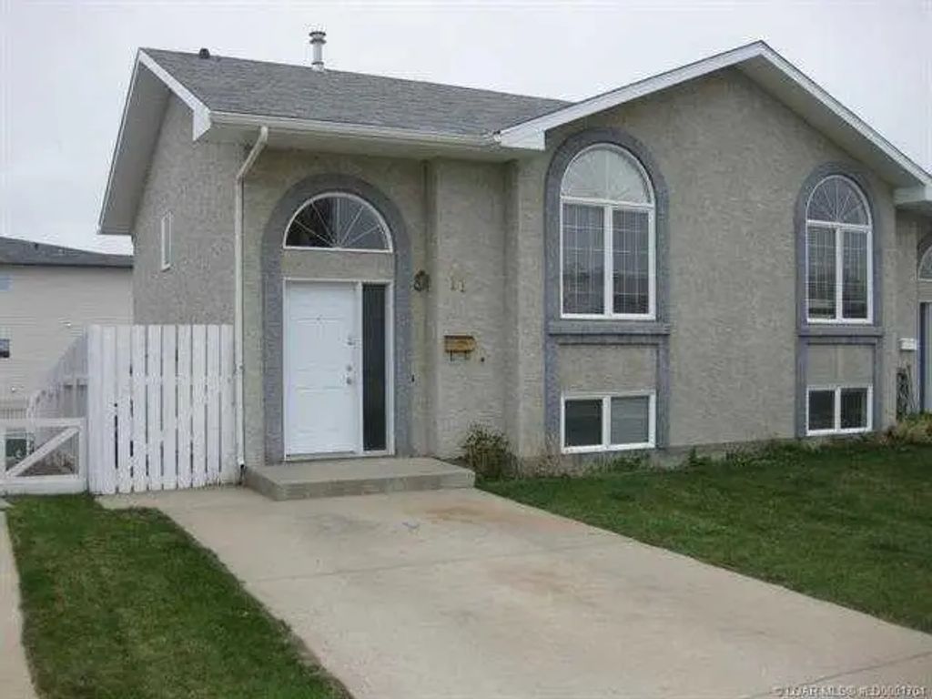 11 Chilcotin Crescent W, Lethbridge