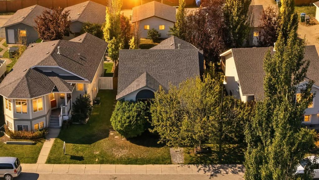 10 Ladwig Close , Red Deer